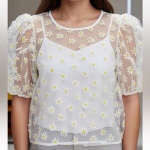 NWOT Forever 21 Top Blouse White Daisy Sheer Puff Sleeve Embroidered  Size M